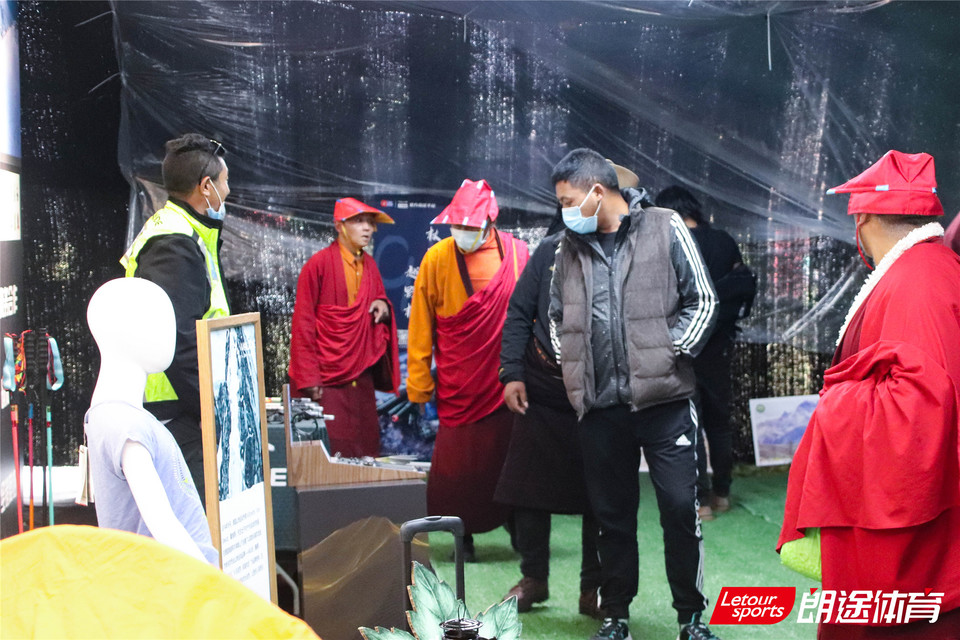 2020甘孜山地户外运动装备展__IMG_2038