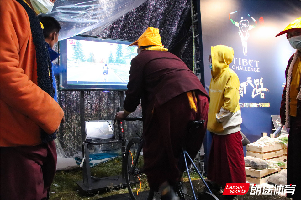 2020甘孜山地户外运动装备展__IMG_2063