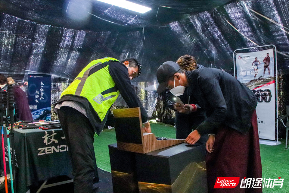 2020甘孜山地户外运动装备展__IMG_2103