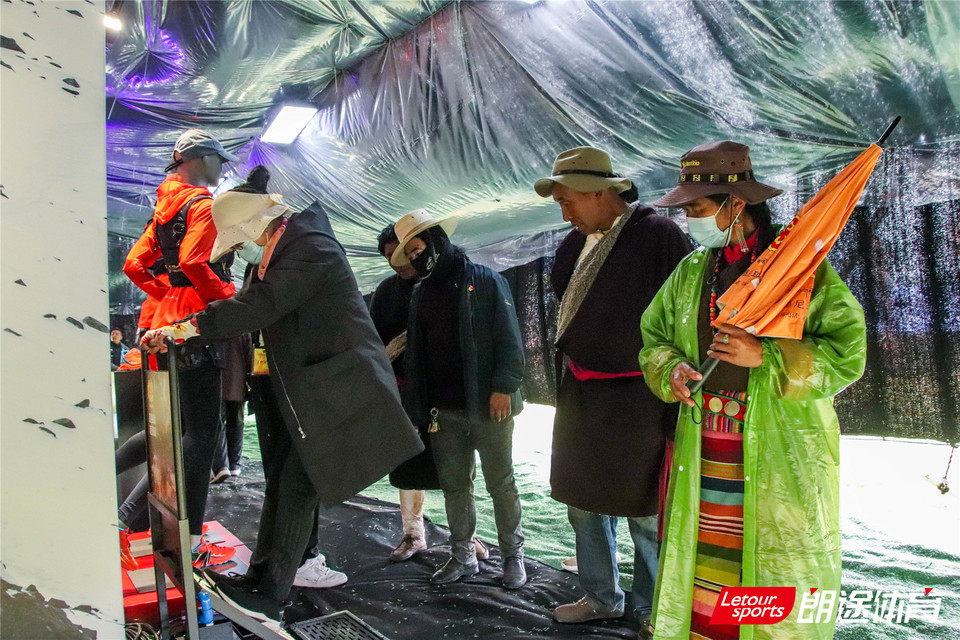 2020甘孜山地户外运动装备展__IMG_2115