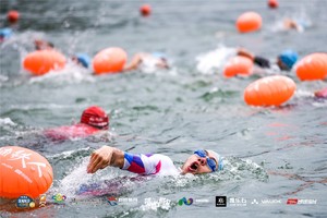 2022贵州•黔南铁人三项赛开幕