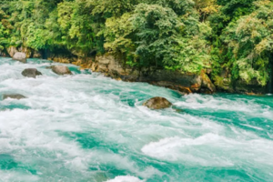 怒江大峡谷-独龙江-丙中洛-茶马古道-老姆登-秋那桶-雾里村-澡塘会-滇藏界6日游