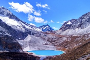 提前报名立减500/人【大美川藏·10日】  冰雪包裹的桃花才是中国最美的春天  