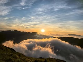 【每周六晚出发】离天三尺三！夜登郴州八面山，赴一场星空云海与日出的极致浪漫