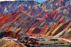 【寻梦西域】4-10月青海湖-茶卡盐湖-大地之子-鸣沙山月牙泉-莫高窟-嘉峪关-张掖丹霞-祁连-门源8日深度游！