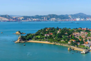 节假日【厦门东山岛3天】浪漫东山岛，文艺鼓浪屿+中山路+曾厝垵+南普陀寺+猫街+沙坡尾，来一场厦门CityWalk！