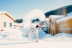 冰雪梦幻C线2-8人精品小团丨4天3晚丨亚雪公路+中东铁路小镇+童话雪乡+5s滑雪3小时+梦幻雪山+泼水成冰经典小环线！