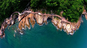 春日看海计划【深圳盐田栈道】打卡果冻玻璃海！行摄醉美海景，玩转大梅沙10公里绝美海边栈道，看海的天花板！