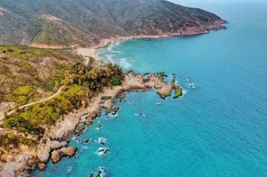 清明【广东马尔代夫3天】海边冲浪、SUP板、小星山浮潜/深潜、绝秘沙滩赶海、畅游双月湾、入住一线海