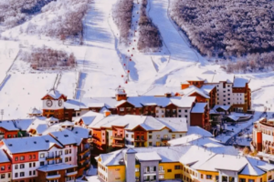 周末/元旦2日 | 崇礼徒步 | 欧式太舞小镇风情-镜湖环线 连林海-桦皮岭徒步（含温泉）