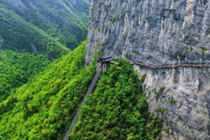春节5日｜地道恩施｜屏山峡谷-恩施峡谷-鹿院坪-清江古河床-狮子关-彭家寨 硒都人文之旅