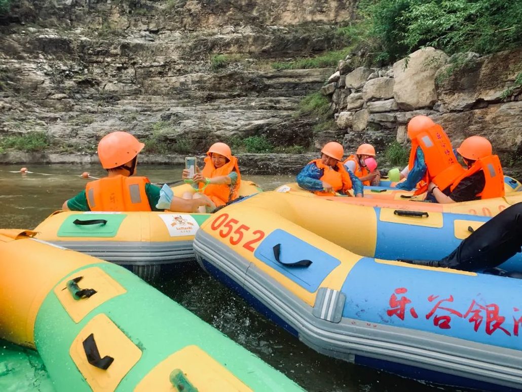 乐谷银滩漂流|华北**漂の**落差急速高山峡谷漂流体验 可自驾