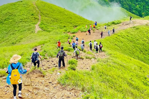 五一3日｜武功山•此生必徒の龙山村-发云界-绝望坡-吊马桩-金顶-沈子村-行走云端草甸の穿梭高山云海