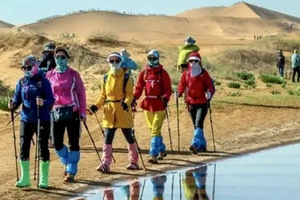 五一5日｜腾格里沙漠•轻装五湖连穿の沙漠徒步|挑战人生新巅峰-星空露营/绝美日出