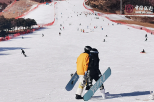 1日 | 石京龙滑雪•万科京郊超大滑雪场 | 高端大气-最潮网红打卡圣地！