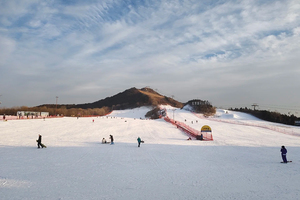1日｜莲花山滑雪｜【晚出发】北京周边热门雪场の开启冬日的欢乐模式