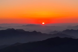 元旦｜东灵山跨年｜登高祈福•东灵山巅-面向云海迎接2026年第一道曙光