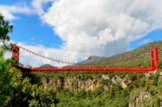 【十渡乐谷银滩、吊桥、漂流+CS+竹筏】打卡所有好玩