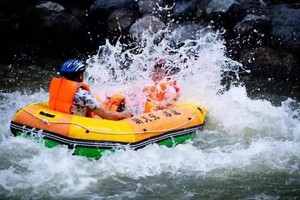 【端午 漂流避暑2日游】打卡华中第一漂的朝天吼漂流，住进疗愈系高山草原，云海日出、落日晚霞随手拍，过一个难忘的端午假期！