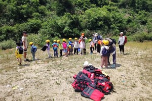 【龙潭冲溯溪●山野亲子V2系列】6月14日麻城龙潭冲溯溪，跳潭，滑梯刺激湿身一日游