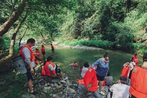 【户外溯溪-新线】8月30日水质极佳，咸宁清岩河溯溪跳潭囚渡