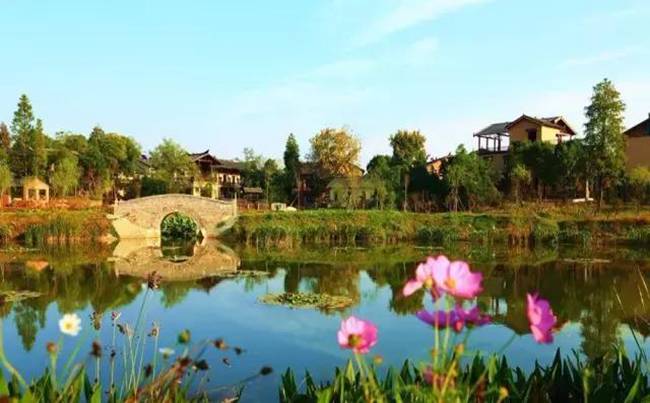 武汉江夏蓝波湾