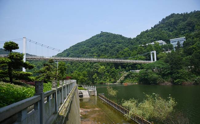 大冶梅红山庄度假村拓展基地