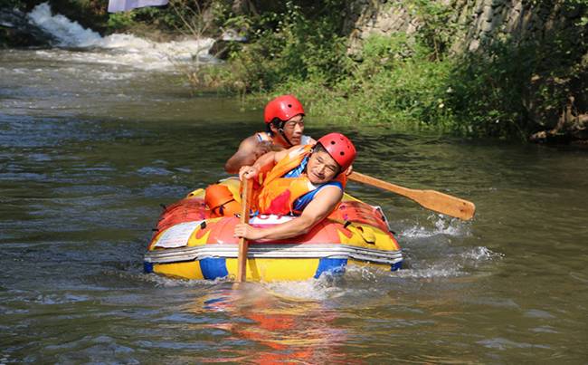 红安对天河探险漂流拓展基地