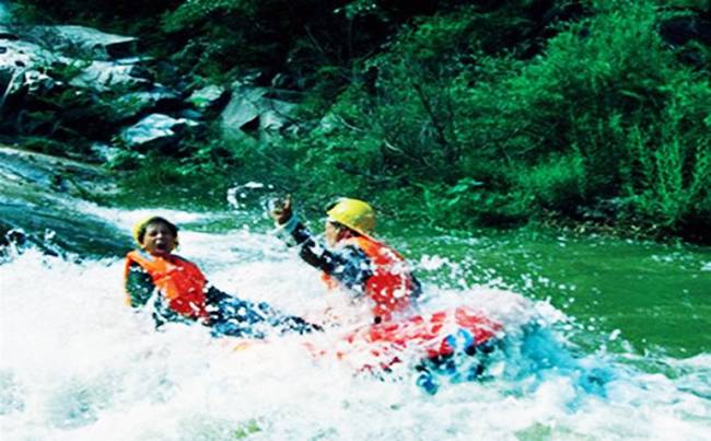 红安对天河探险漂流拓展基地