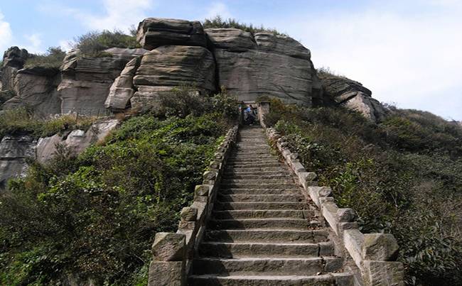 红安天台山拓展基地