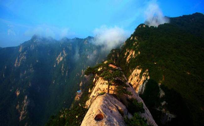 罗田天堂寨旅游景区拓展基地