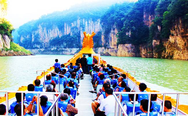 宜昌九畹溪漂流拓展基地