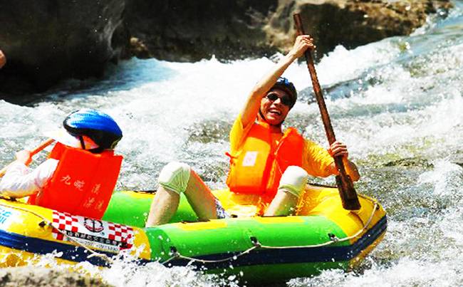 宜昌九畹溪漂流拓展基地
