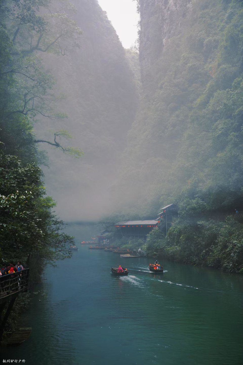 mmexport1758818933878