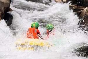 【激情漂流】8.3 七星雅鲁漂流，超刺激，5米/秒磅礴水量，8公里惊艳峡谷，198M垂直落差