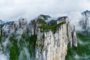 【行走恩施】10月-12月，徒步鹿院坪，恩施大峡谷，朝东岩，探秘原始天坑溶洞，5天4晚