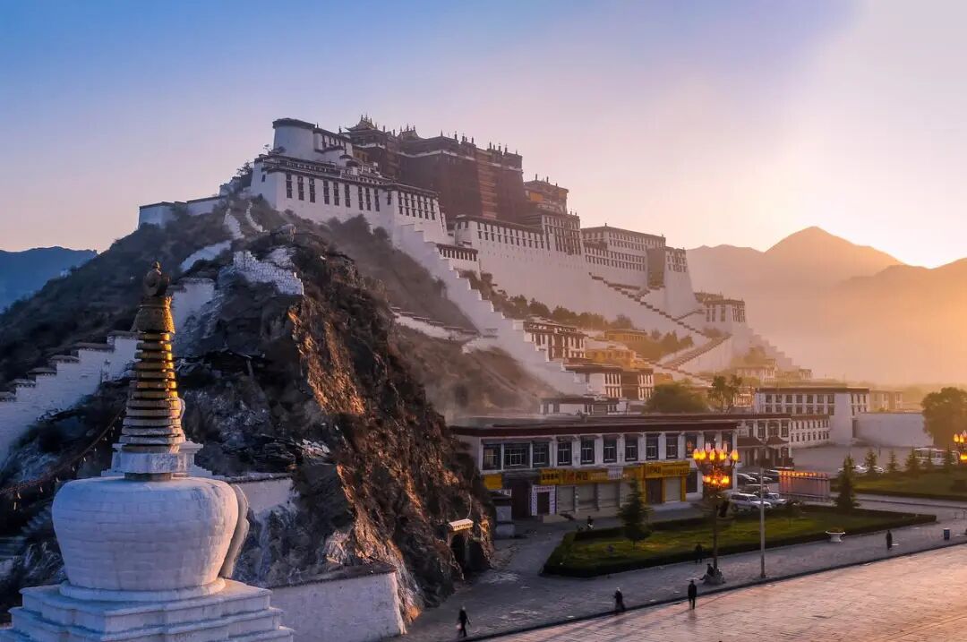 拉萨布达拉宫远景