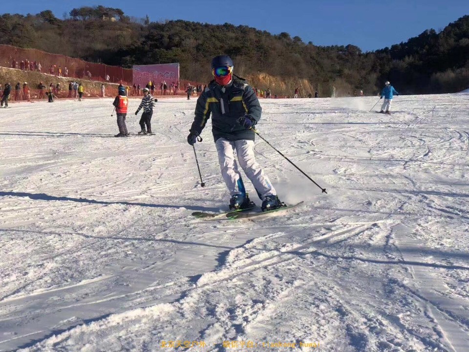 8FCAF699-17F9-4185-B12B-19F77767D1A2