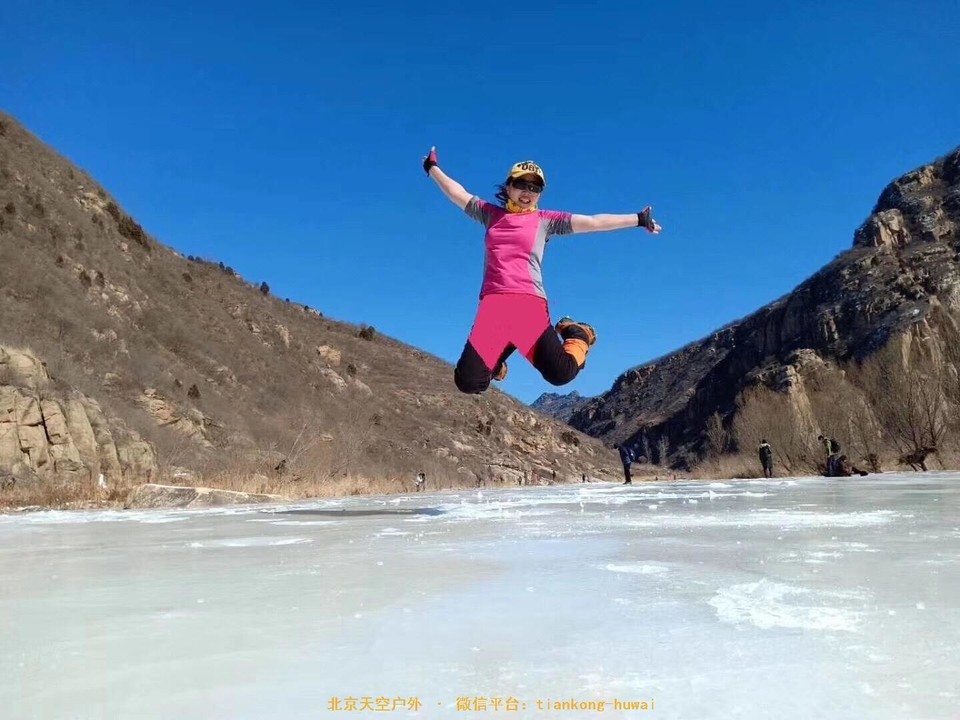 FFD38C27-43D2-4C5F-B51A-3A9FD3B797ED