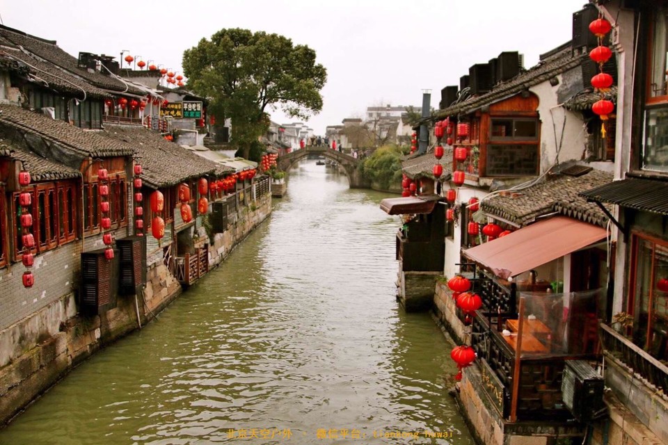 1FCB93C4-FDC3-4257-B3D9-CDB700CF8B61