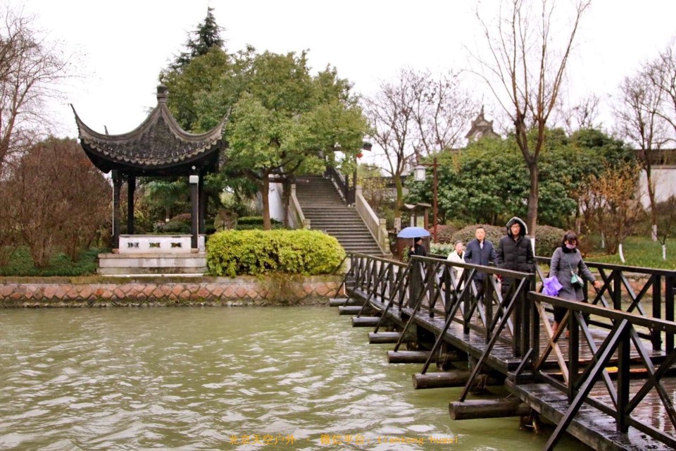 E284FF70-5A0E-445A-AF40-3675518E96EF