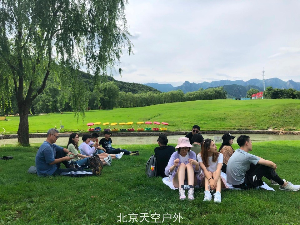 FF929B11-0B16-45FA-B737-05AADEBDD024