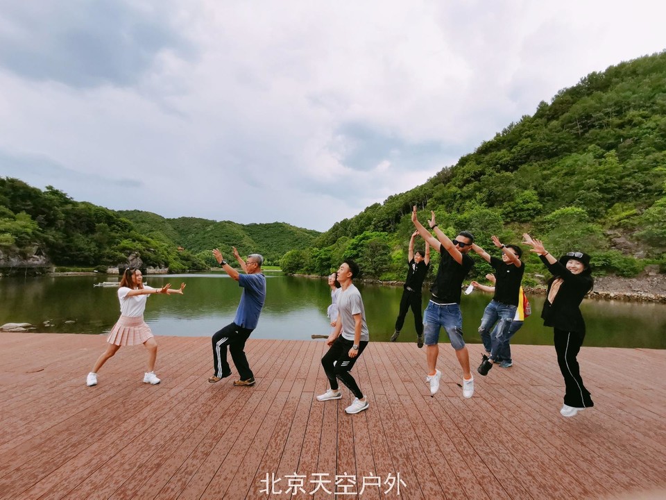 FF5A88AA-1C13-4D8E-A310-C2EF6B54EDAF