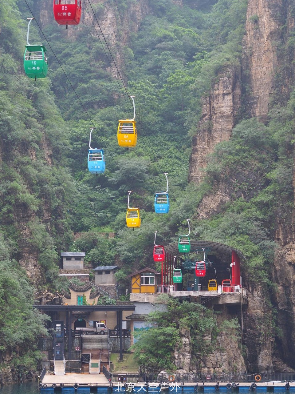 5B2D5D57-BDEC-469A-95B2-3D0C6052D8A6