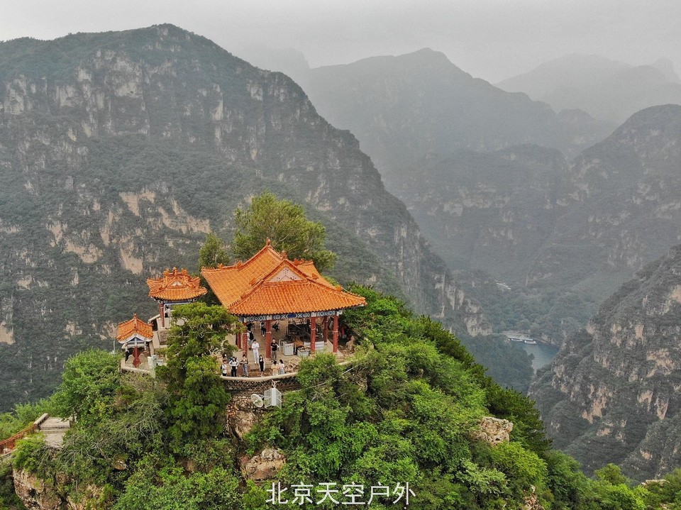 FDAA3090-D1A0-4576-8773-63C622680880