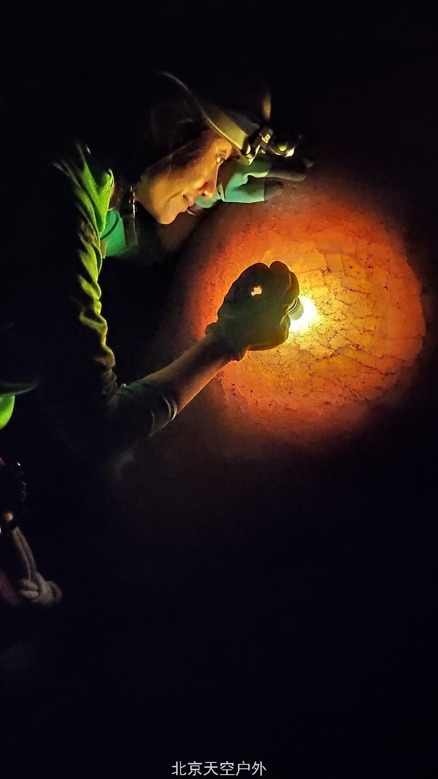 EBDC21F9-42BB-430C-9DDF-3CBD8A9AF705