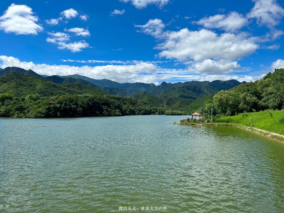 957DB6C6-10D7-419B-9AD0-5D725A4B5A2E