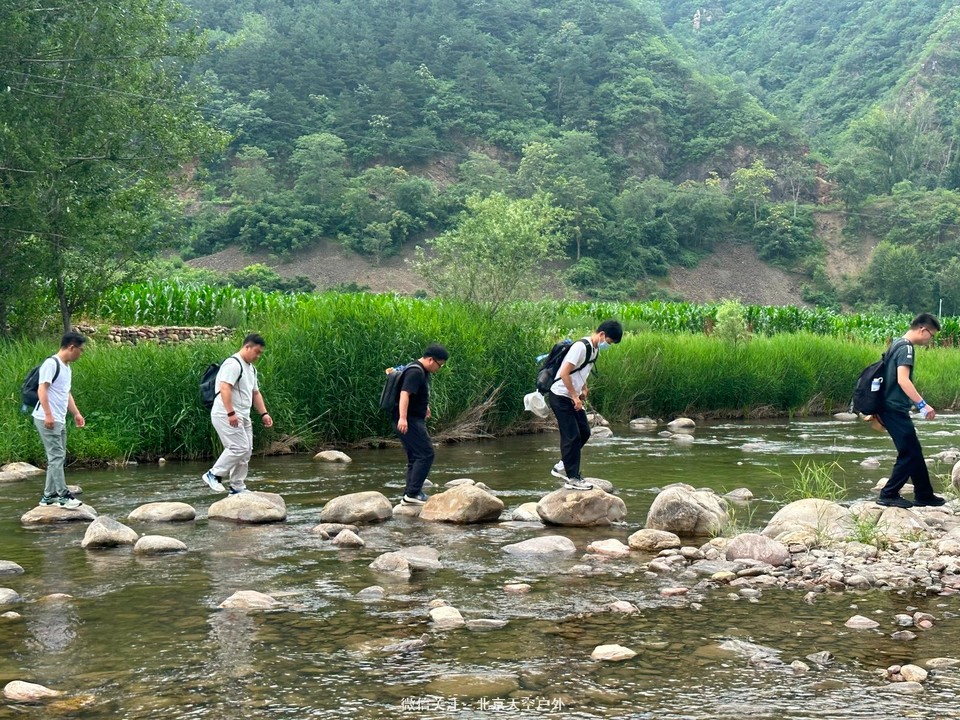 76238680-D5EC-4F0E-8C5A-F3823BB7EF86