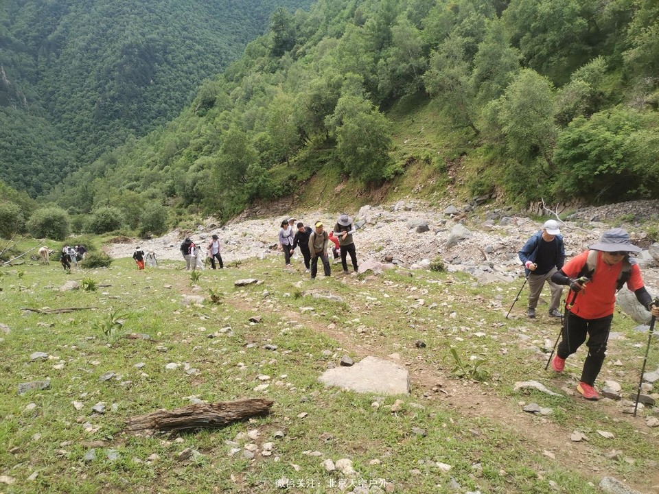 AD8BEF4C-DD1D-4527-9B63-7E3119B85D56