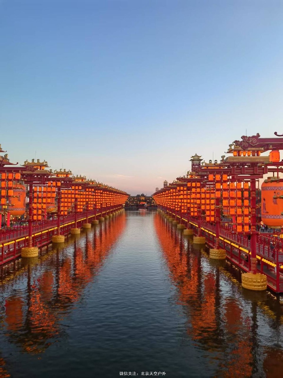 8BEE1DC2-B8B2-4036-AA37-FA31C8861332